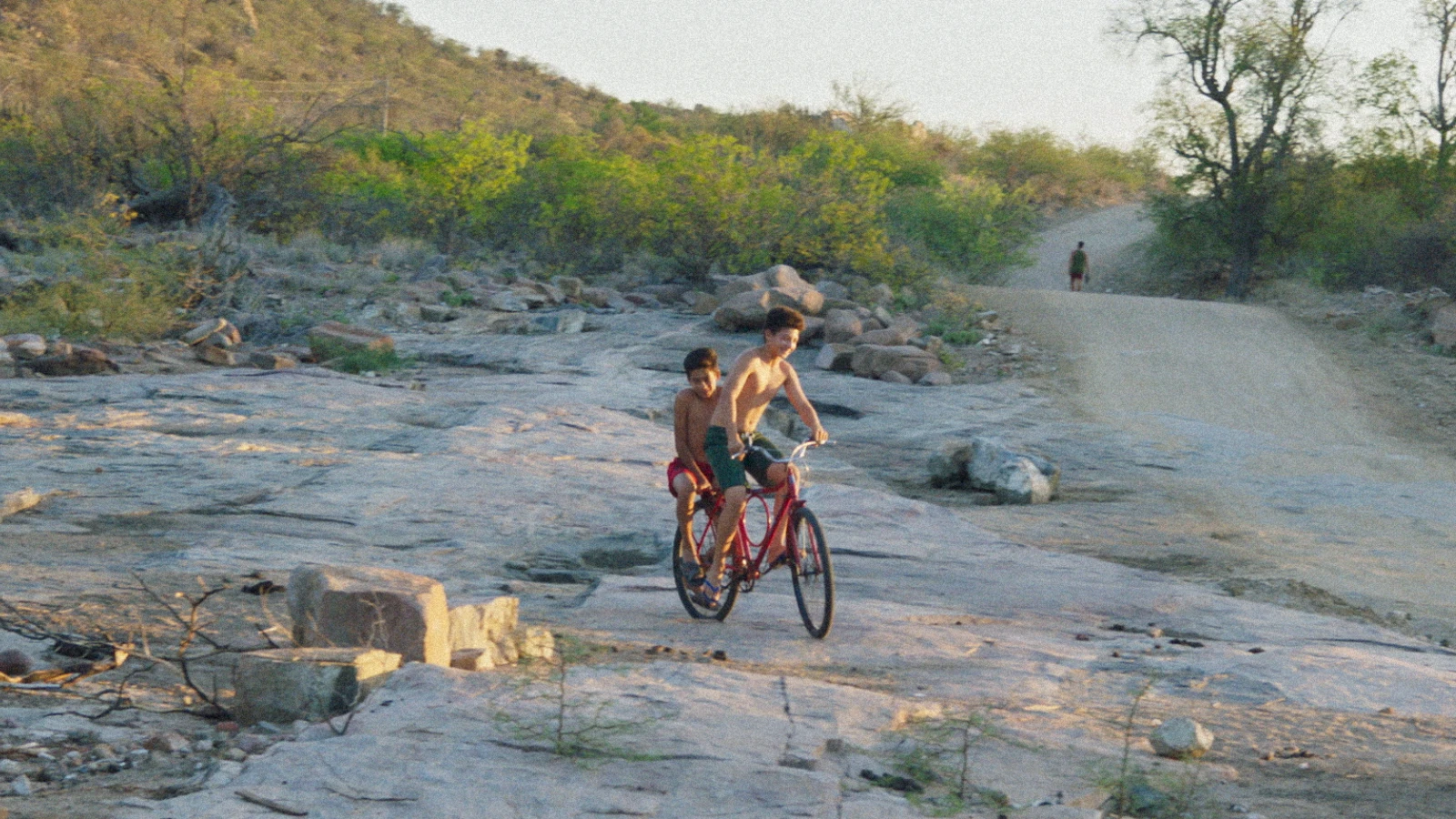 Saudade Fez Morada Aqui Dentro